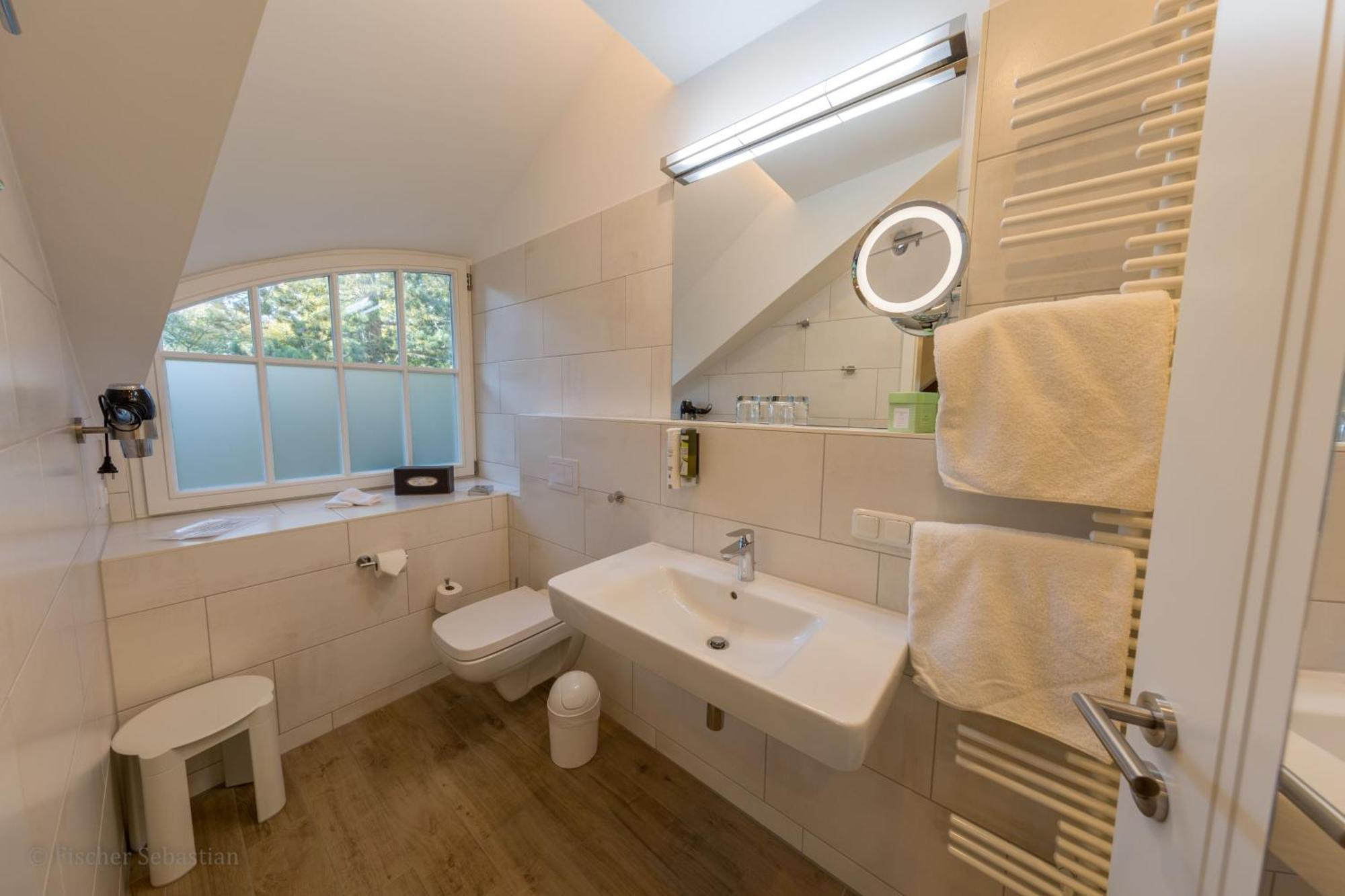 Gaestehaus Bergfalke Ahrenshoop Chambre photo